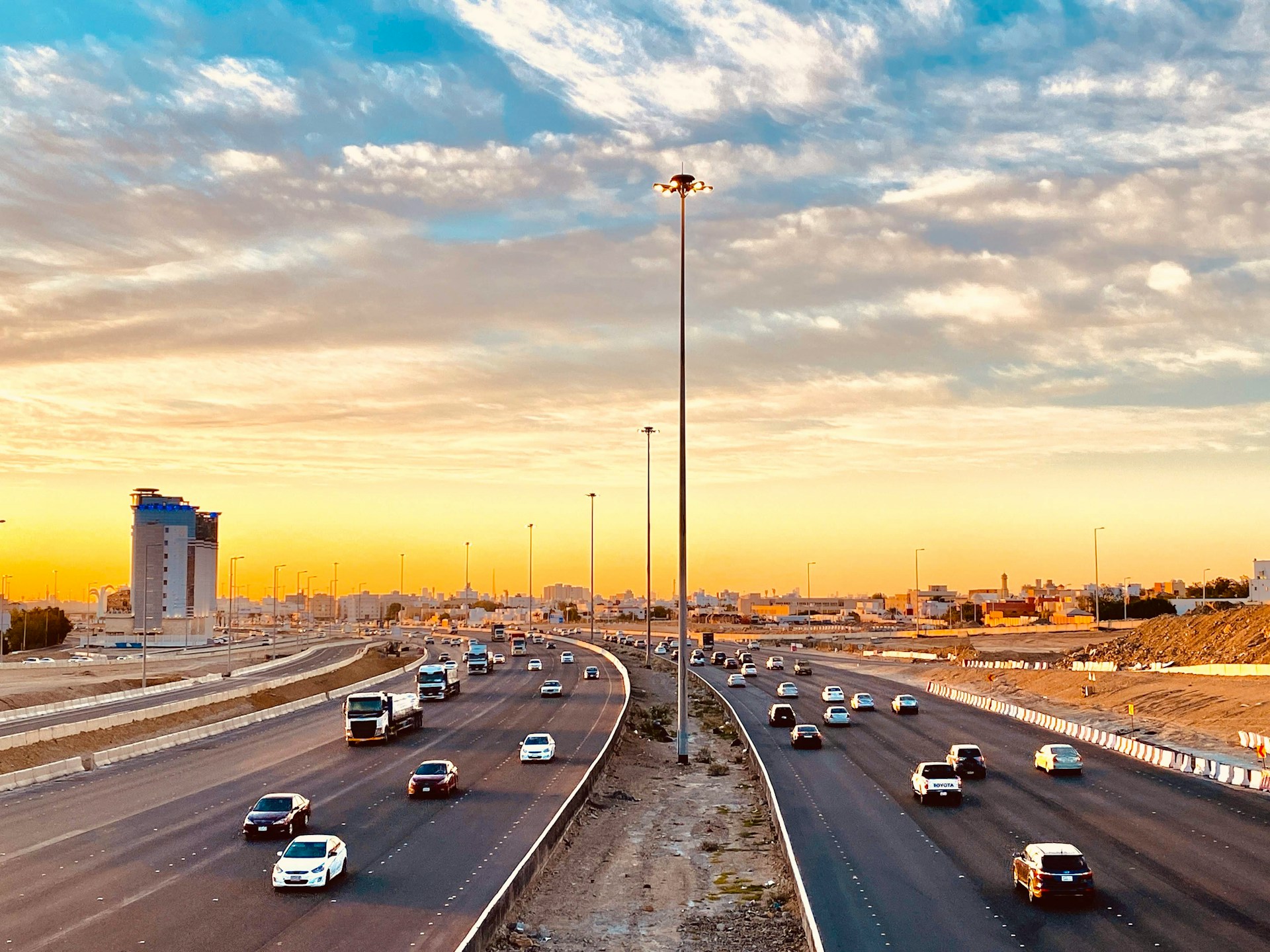 Saudi Arabia's non-oil economy-2